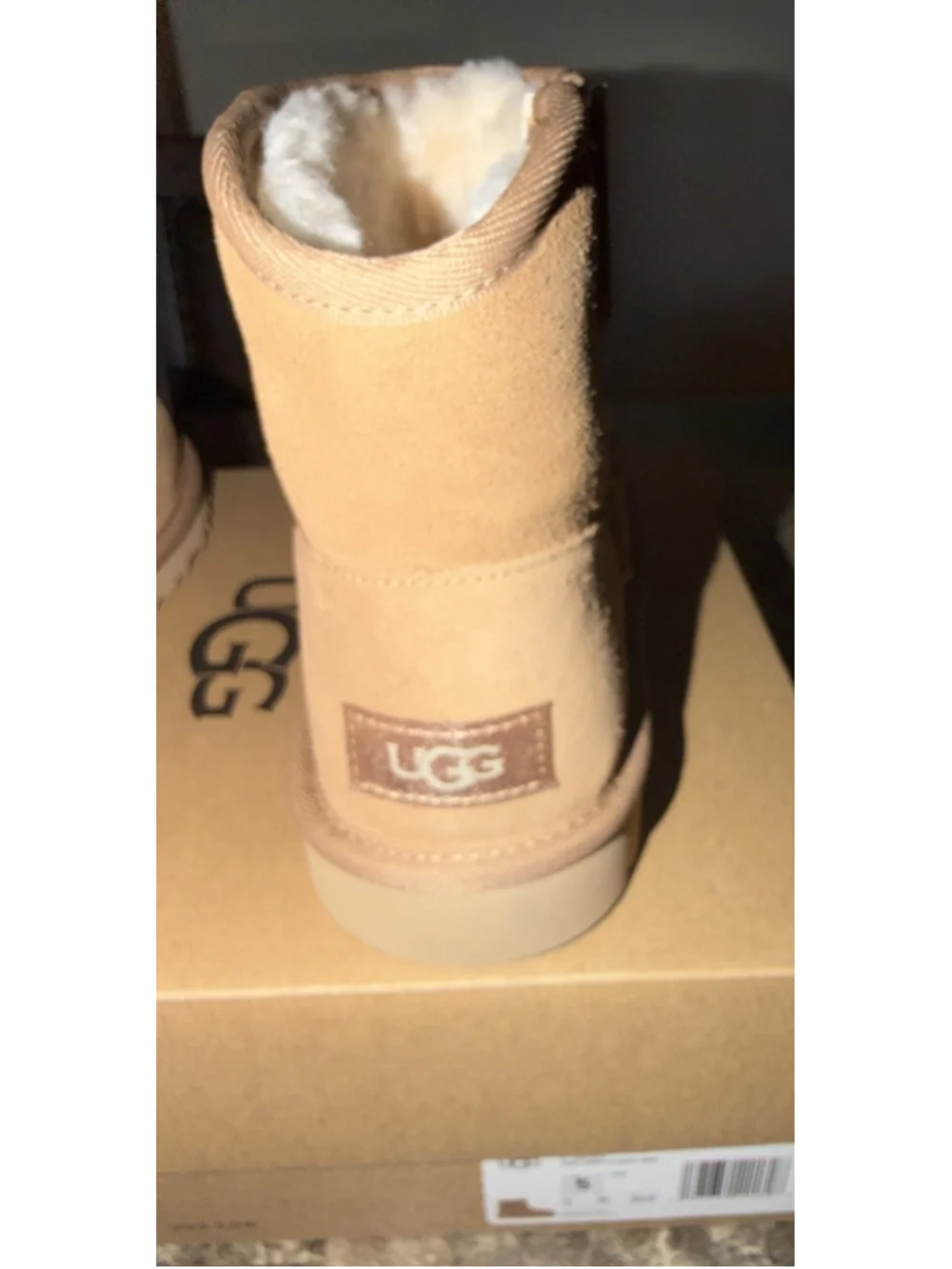 UGG KIDS ADRI CLASSIC MINI BOOT CHESNUT COLOR SIZE 5 US